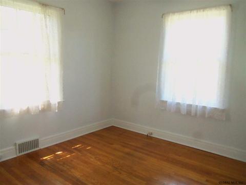 2192 River Rd, Schenectady, NY 12309 photo 9