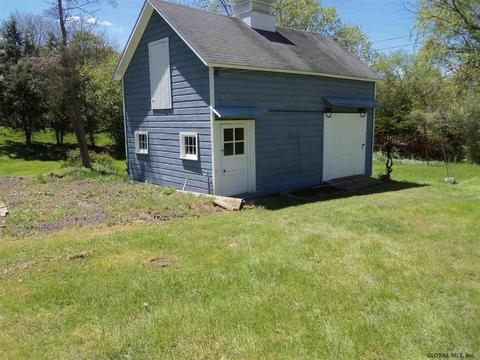 2192 River Rd, Schenectady, NY 12309 photo 3