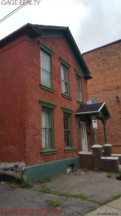 317 Front St, Schenectady, NY 12305 photo 2