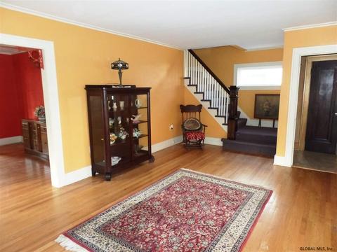 727 Hampton Ave, Schenectady, NY 12309 photo 4