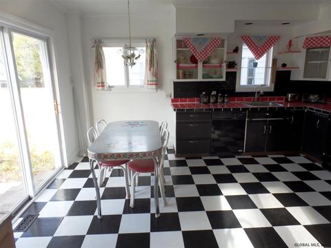 727 Hampton Ave, Schenectady, NY 12309 photo 8