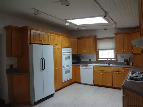239 Riverview Rd, Rexford, NY 12148 photo 4