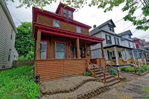 34 Willow Ave, Schenectady, NY 12304 photo 2