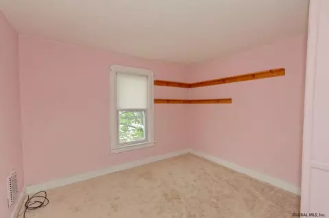34 Willow Ave, Schenectady, NY 12304 photo 19