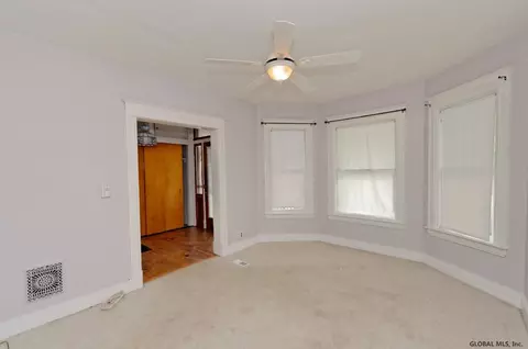 34 Willow Ave, Schenectady, NY 12304 photo 11