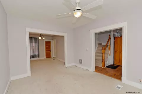 34 Willow Ave, Schenectady, NY 12304 photo 10