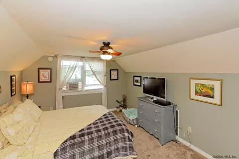 58 Eastholm Rd, Schenectady, NY 12304 photo 16
