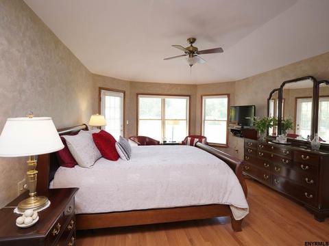 113 Saddlebrook La, Schenectady, NY 12302 photo 15