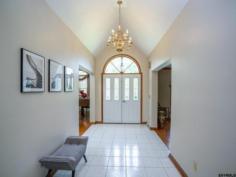 113 Saddlebrook La, Schenectady, NY 12302 photo 5
