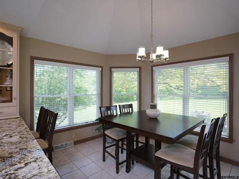 113 Saddlebrook La, Schenectady, NY 12302 photo 8