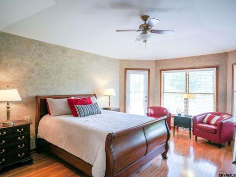 113 Saddlebrook La, Schenectady, NY 12302 photo 16