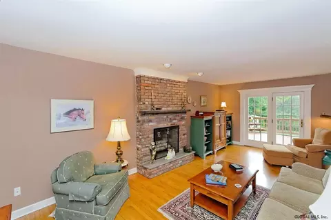 3971 Consaul Rd, Schenectady, NY 12304 photo 3