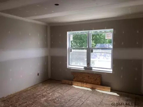 40 Fullerton Ave, Schenectady, NY 12304 photo 7
