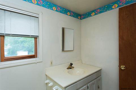 1029 Eugene Dr, Schenectady, NY 12303 photo 17
