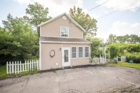224 River Rd, Glenmont, NY 12077 photo 1