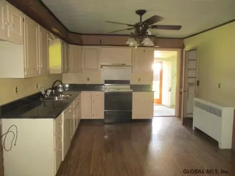 31 Thomas Rd, Comstock, NY 12821 photo 8