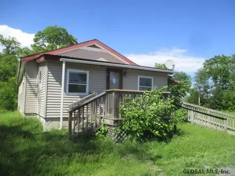 31 Thomas Rd, Comstock, NY 12821 photo 1