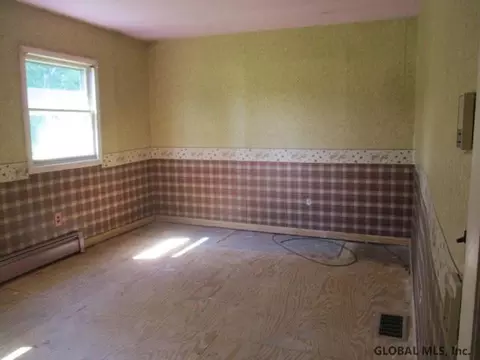 31 Thomas Rd, Comstock, NY 12821 photo 11