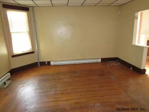 1000 Eastern Ave, Schenectady, NY 12308 photo 2