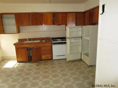 1000 Eastern Ave, Schenectady, NY 12308 photo 7