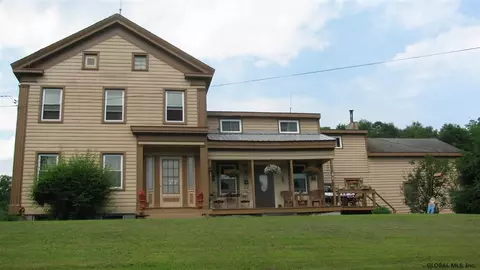 121 Commons Rd, Fonda, NY 12068 photo 1