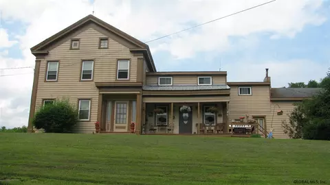 121 Commons Rd, Fonda, NY 12068 photo 4