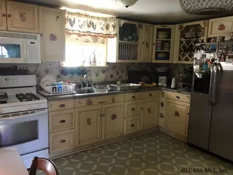 121 Commons Rd, Fonda, NY 12068 photo 16