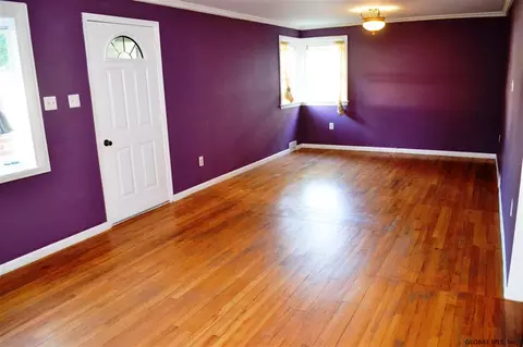 3045 E Lydius St, Schenectady, NY 12303 photo 2