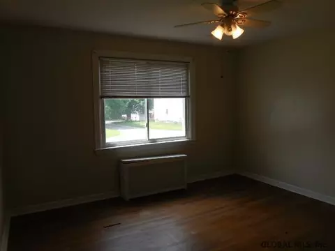 2901 Windermere Rd, Schenectady, NY 12304 photo 9