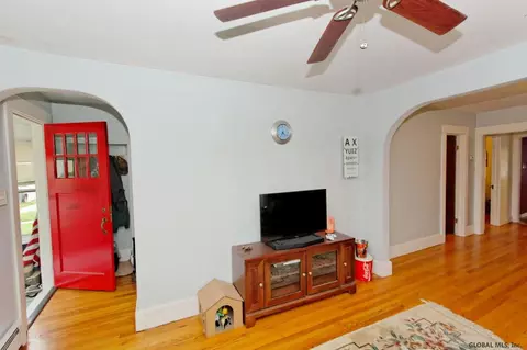 1916 Broad St, Schenectady, NY 12306 photo 10