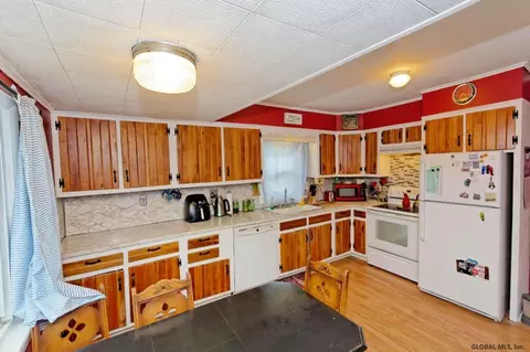 1916 Broad St, Schenectady, NY 12306 photo 11
