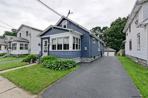 1916 Broad St, Schenectady, NY 12306 photo 1