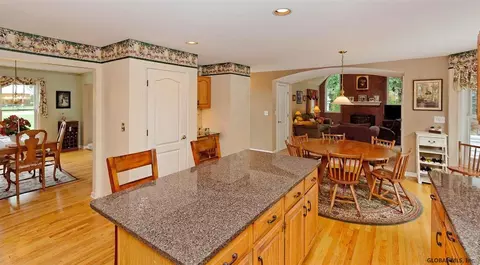 21 Mann Blvd, Clifton Park, NY 12065 photo 6