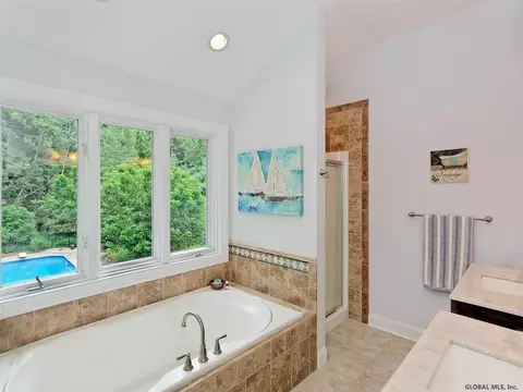 21 Mann Blvd, Clifton Park, NY 12065 photo 14