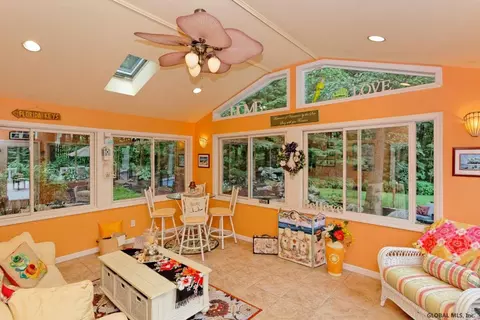 21 Mann Blvd, Clifton Park, NY 12065 photo 11