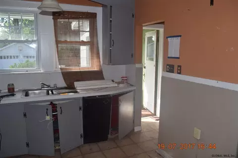 1129 Sumner Ave, Schenectady, NY 12309 photo 7