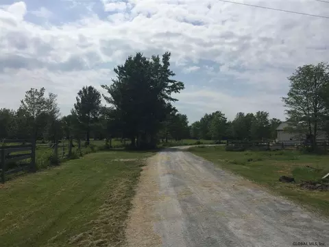 2601 Phillips Rd, Castleton, NY 12033 photo 17