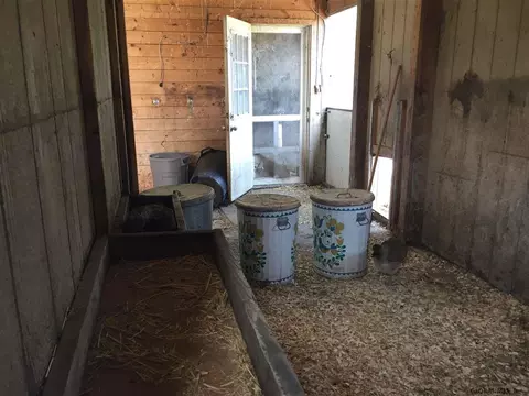 2601 Phillips Rd, Castleton, NY 12033 photo 8