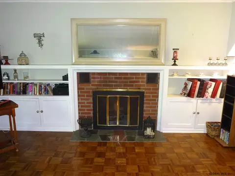 44 Greenleaf Dr, Delmar, NY 12054 photo 10