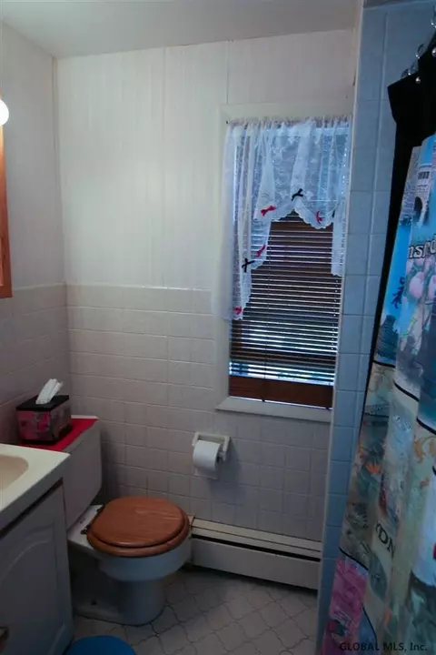1049 Eastern Ave, Schenectady, NY 12308 photo 18