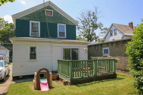 1049 Eastern Ave, Schenectady, NY 12308 photo 3