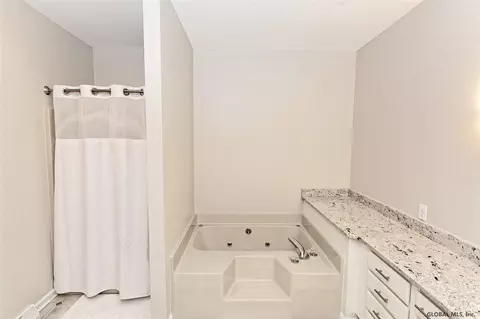 12 Devon Ct, Voorheesville, NY 12186 photo 18