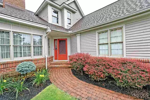 12 Devon Ct, Voorheesville, NY 12186 photo 2