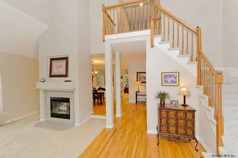 12 Devon Ct, Voorheesville, NY 12186 photo 3