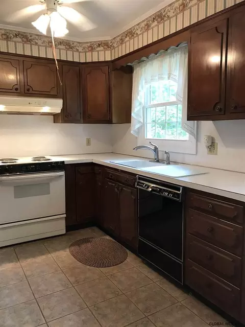 1271 Keyes Ave, Schenectady, NY 12309 photo 22