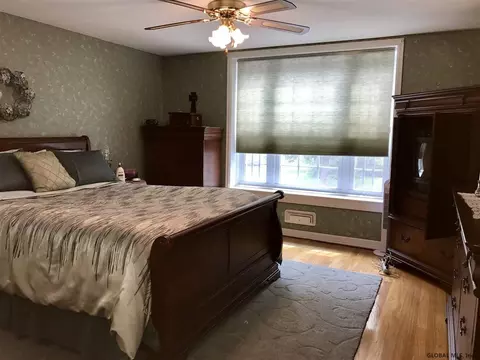 1271 Keyes Ave, Schenectady, NY 12309 photo 4