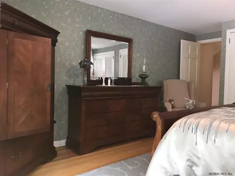 1271 Keyes Ave, Schenectady, NY 12309 photo 14