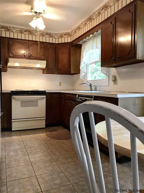 1271 Keyes Ave, Schenectady, NY 12309 photo 12