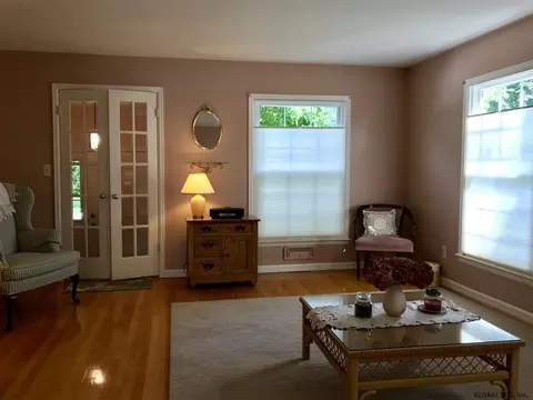 1271 Keyes Ave, Schenectady, NY 12309 photo 9