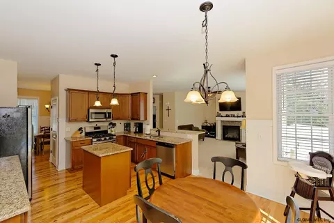 36 Chester Dr, Waterford, NY 12188 photo 10